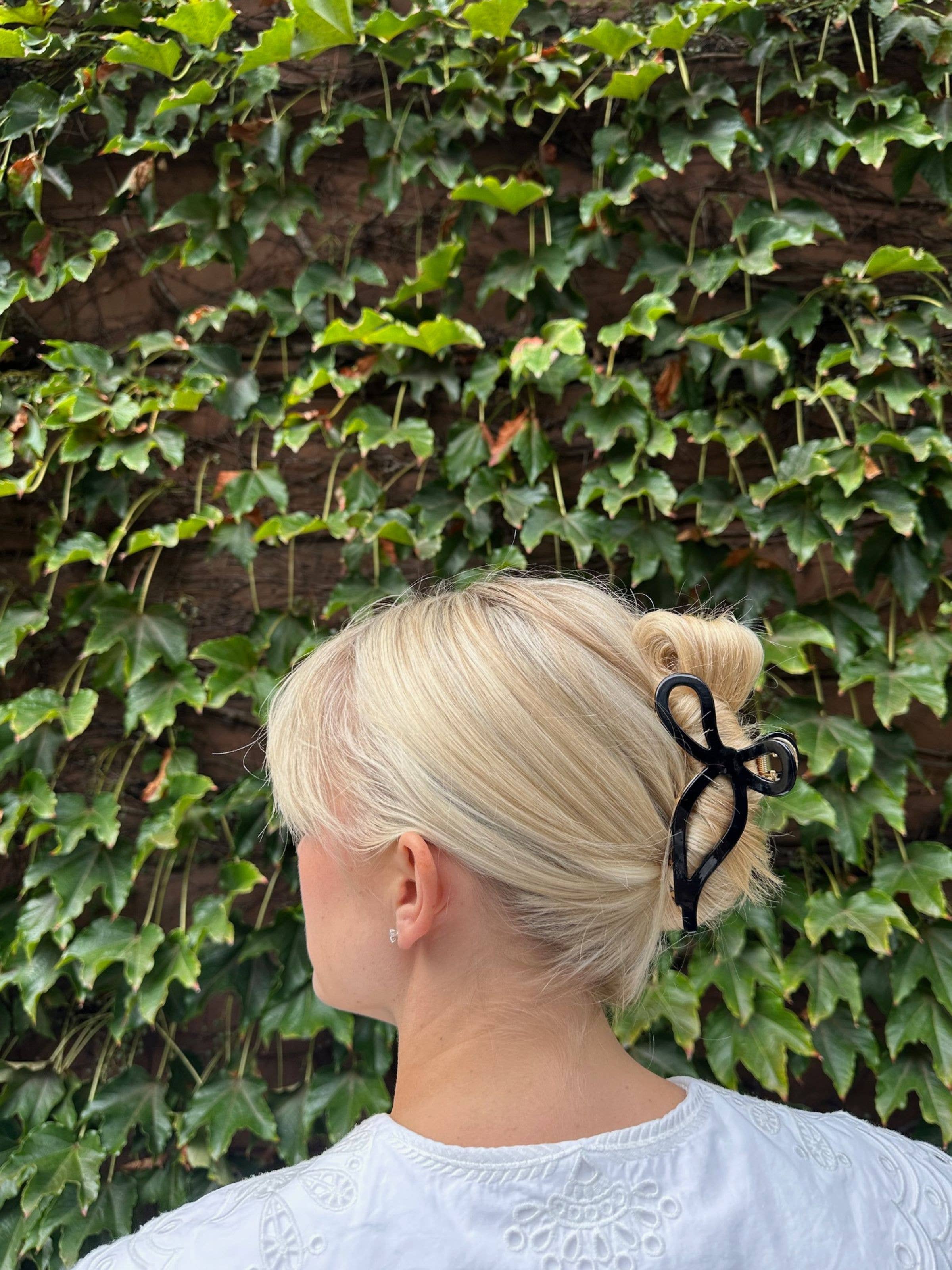 Ballet Bow Acetate Claw Clip | Black